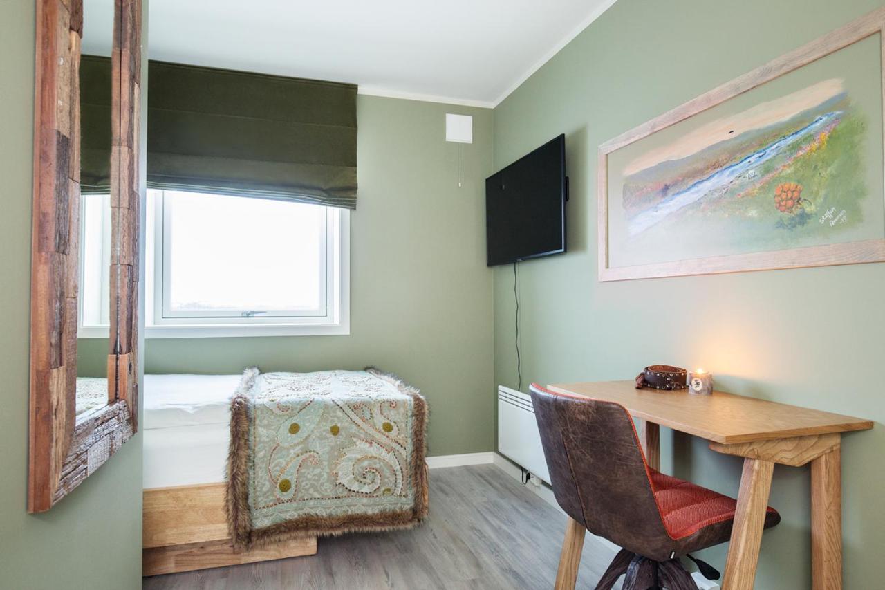 8 Seasons Hotel Varangerbotn ภายนอก รูปภาพ