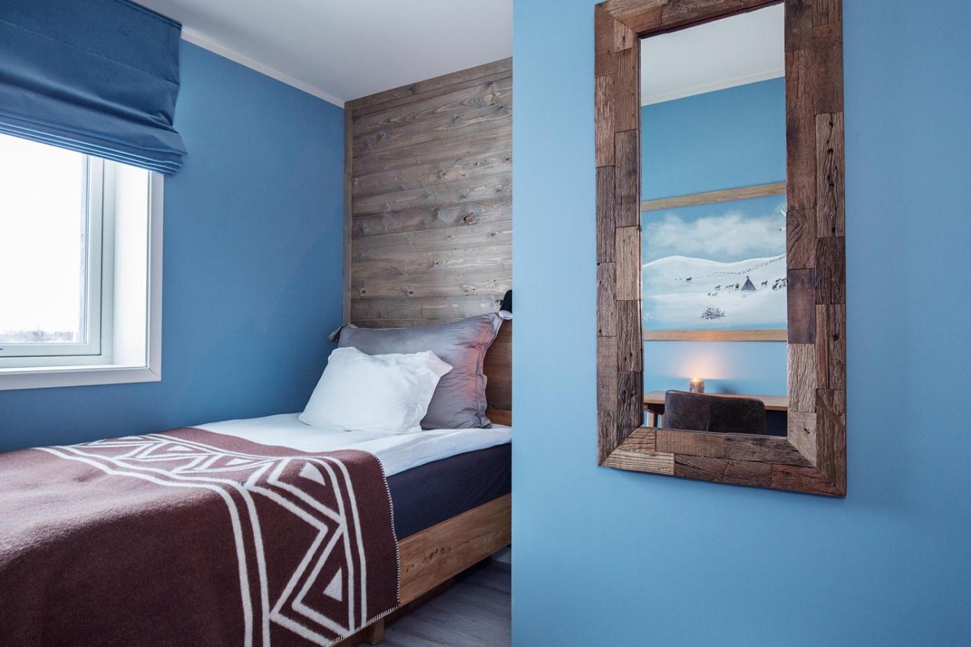 8 Seasons Hotel Varangerbotn ภายนอก รูปภาพ